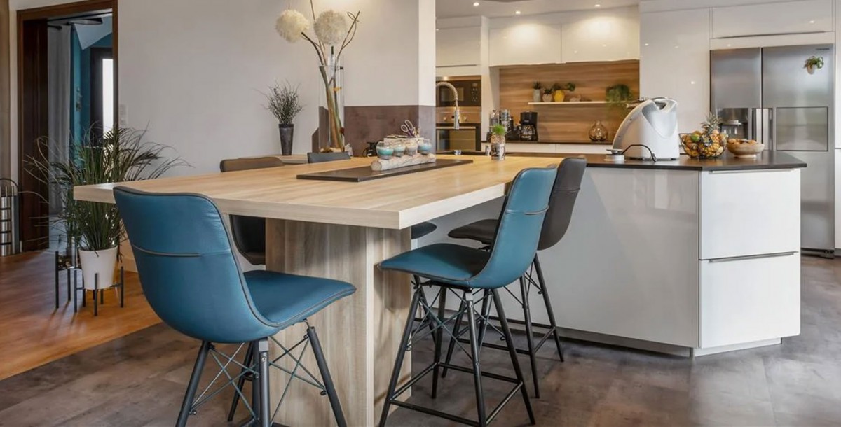 Devis gratuit pour la pose d'une cuisine et la création d'un dressing sur-mesure à Brest